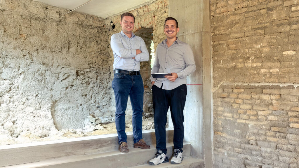 Die einszusieben Baumeister GmbH erklärt, worauf es beim Bauen im Bestand, bei grauer Energie und der Bauprojektplanung in Kärnten ankommt.