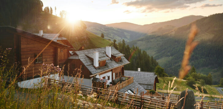 Chalet kaufen in Kärnten: Am Hochfalk zeigt Zweitwohnsitzwidmung, Grundbuch, Energieklasse A und Besichtigung in den Nockbergen.